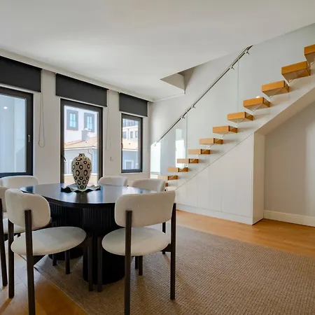 Apartment 3-bedroom Spacious - - New Duplex With 2 Bathrooms
