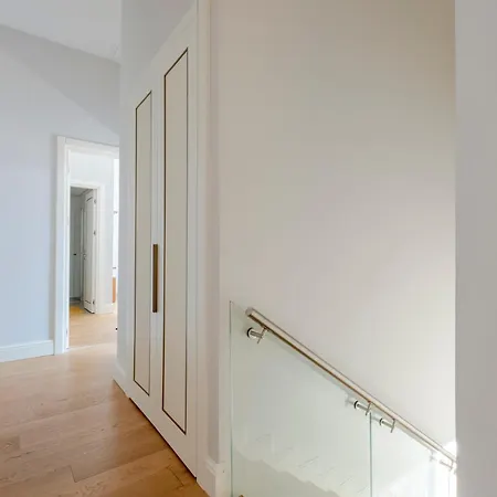 3-bedroom Spacious - - New Duplex With 2 Bathrooms