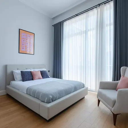 3-bedroom Spacious - - New Duplex With 2 Bathrooms *