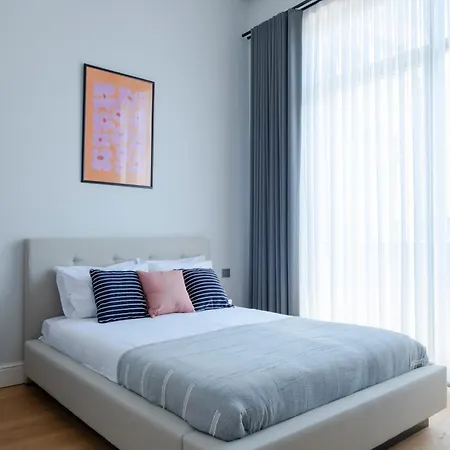 3-bedroom Spacious - - New Duplex With 2 Bathrooms *