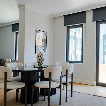 Apartment 3-bedroom Spacious - - New Duplex With 2 Bathrooms
