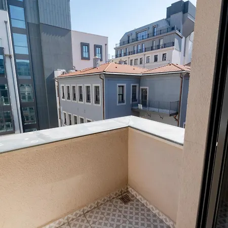 Apartment 3-bedroom Spacious - - New Duplex With 2 Bathrooms