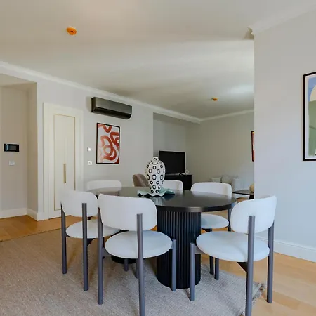 3-bedroom Spacious - - New Duplex With 2 Bathrooms Apartment