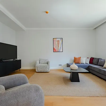 3-bedroom Spacious - - New Duplex With 2 Bathrooms *